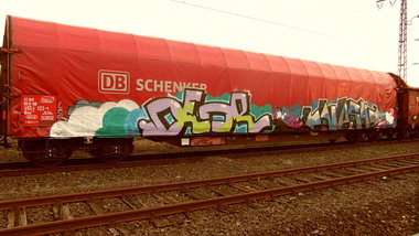 Graffiti Train - Photo by FreightsRipper - deor, nash, freight