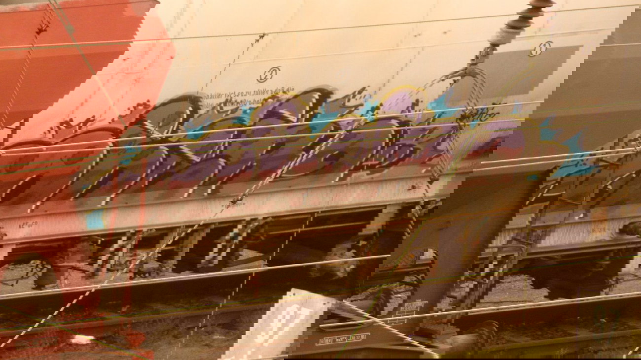 Graffiti Train - Photo by FreightsRipper - oder, freight, fr8