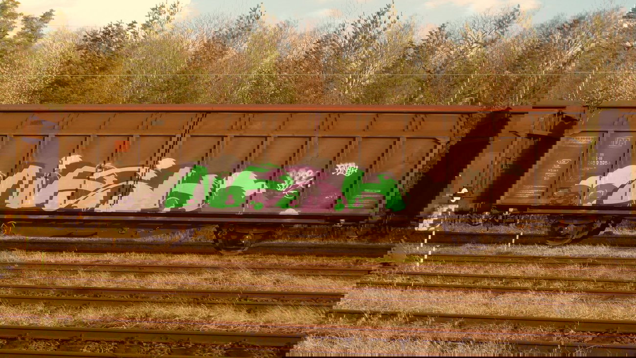 Graffiti Train - Photo by FreightsRipper - nash, freight, fr8