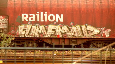 Graffiti Train - Photo by FreightsRipper - fume, mauz, freight