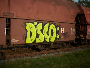 Graffiti Train - Photo by FreightsRipper - dsco, disco, fr8
