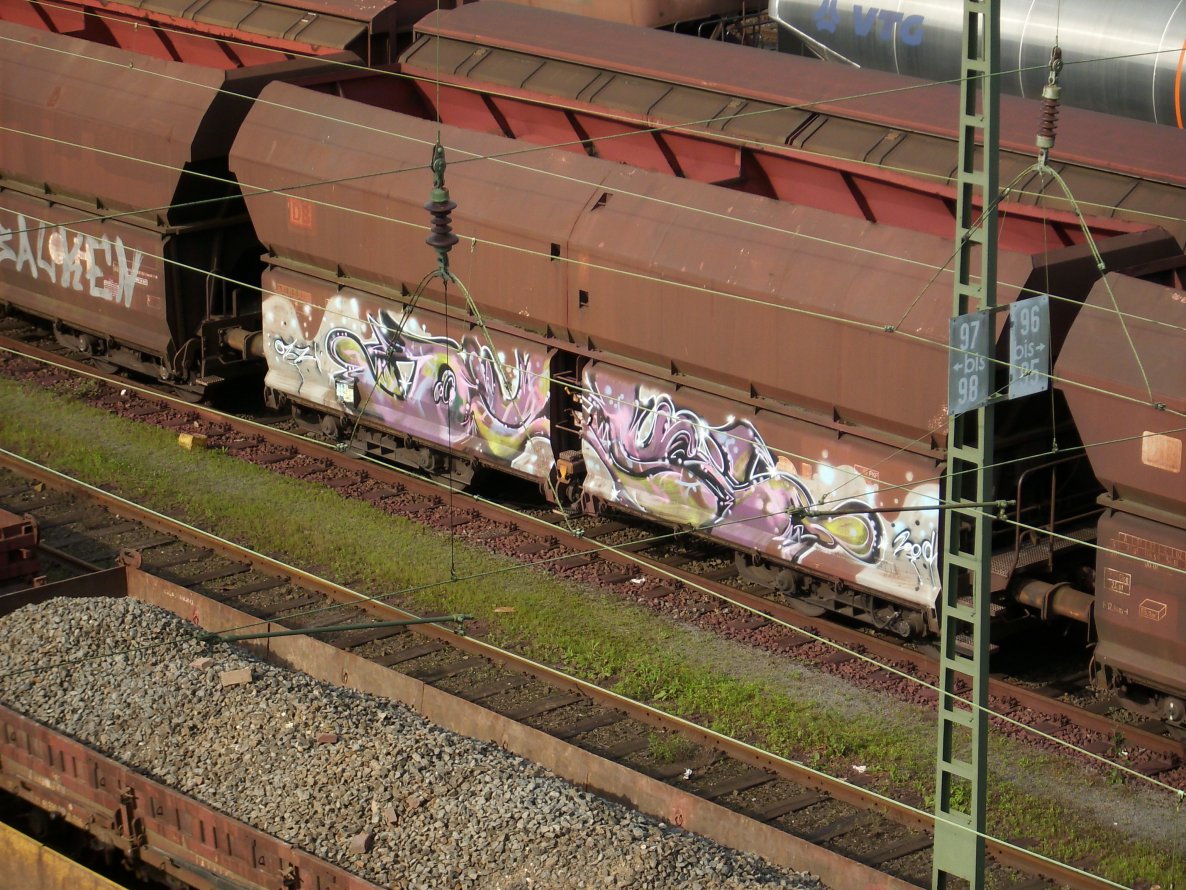 Graffiti Train - Photo by FreightsRipper - fr8, freight