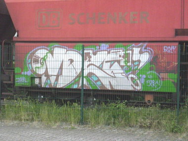 Graffiti Train - Photo by FreightsRipper - vdks, fr8, freight