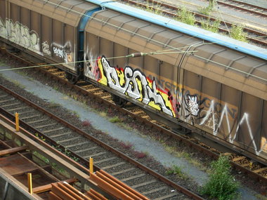 Graffiti Train - Photo by FreightsRipper - osk, fr8, freight