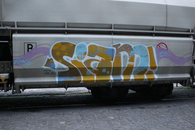 Graffiti Train - Photo by FreightsRipper - siam, fr8, freight