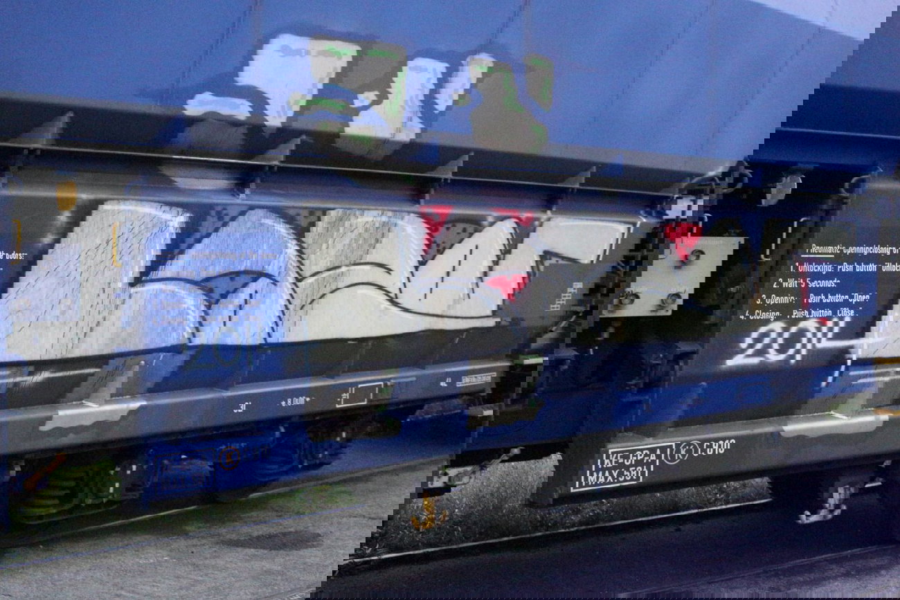 Graffiti Train - Photo by FreightsRipper - lazor, fr8, freight