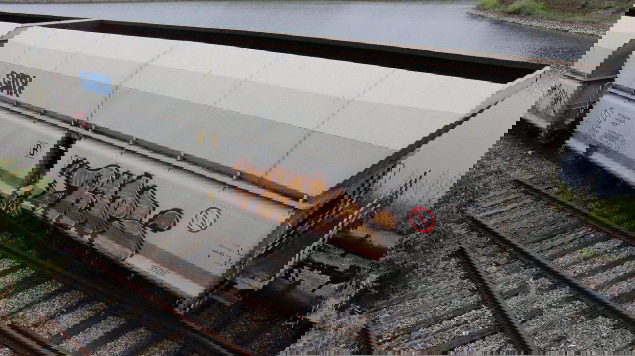 Graffiti Train - Photo by FreightsRipper - raps, fr8, freight