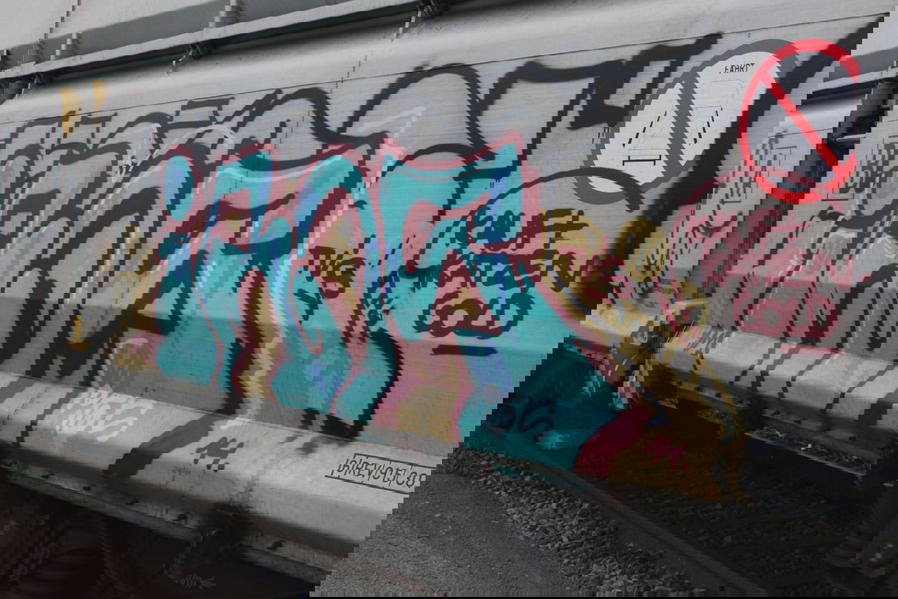 Graffiti Train - Photo by FreightsRipper - iros, fr8, freight