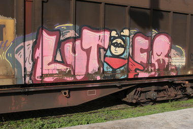 Graffiti Train - Photo by FreightsRipper - luter, fr8, freight