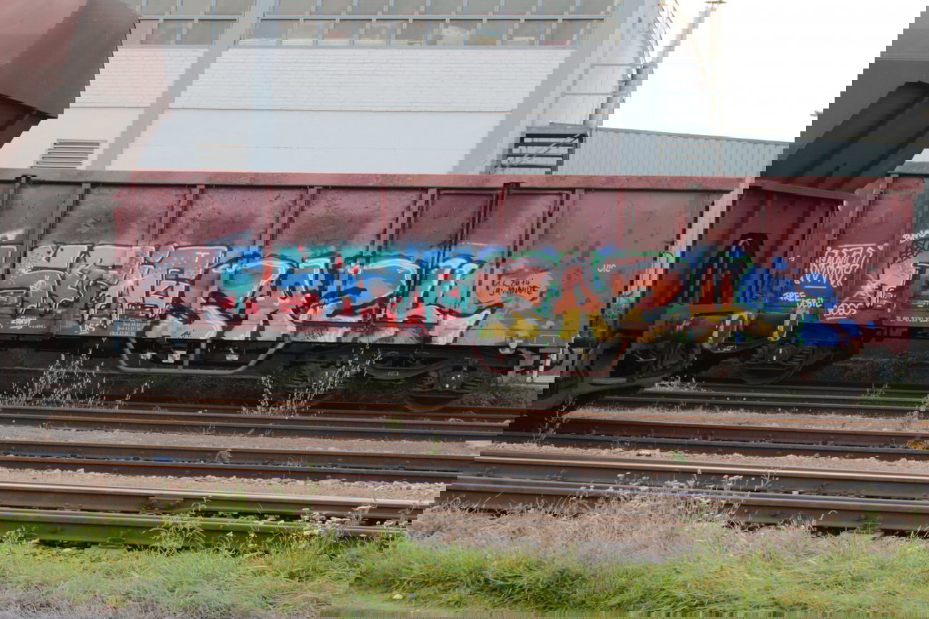 Graffiti Train - Photo by FreightsRipper - fr8, freight