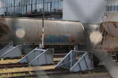 Graffiti Train - Photo by FreightsRipper - fume, fr8, freight