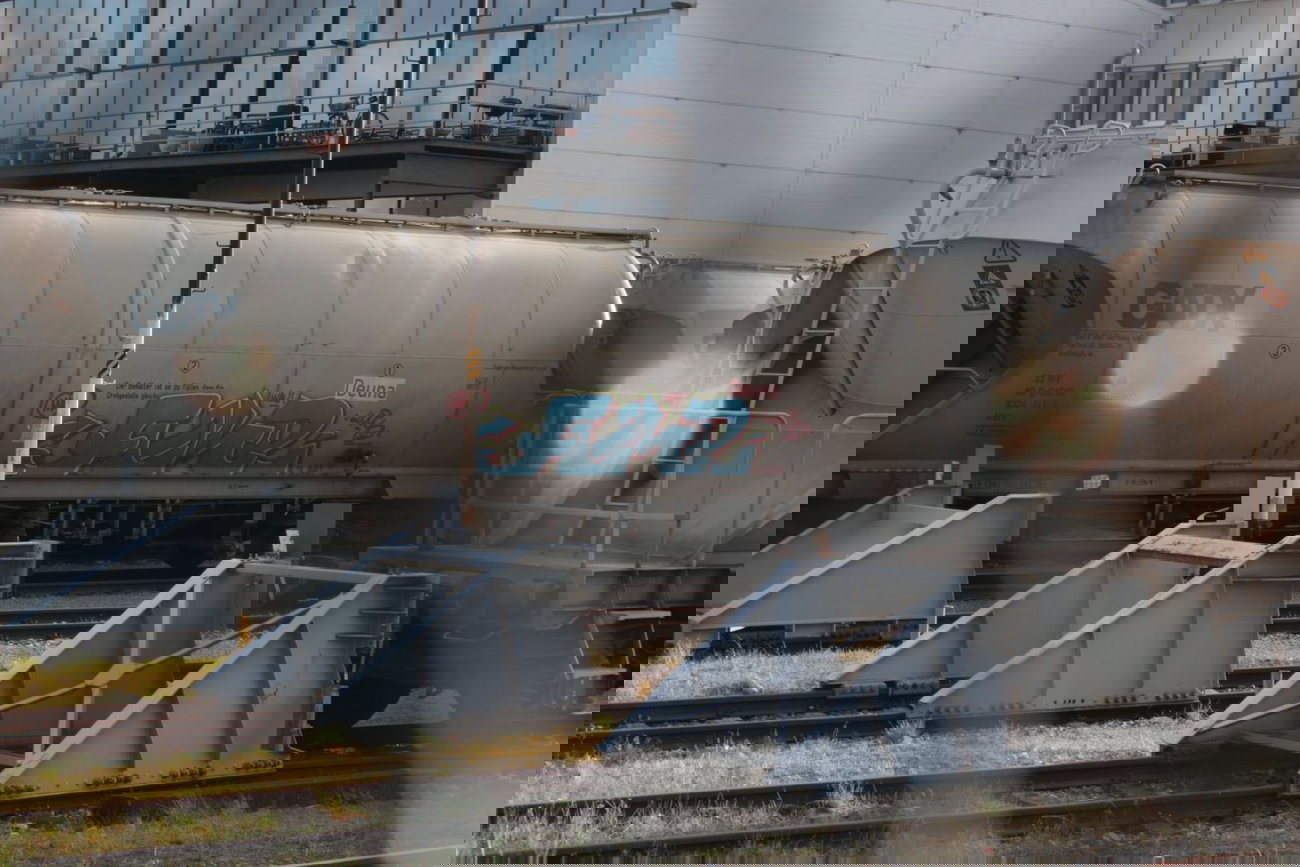 Graffiti Train - Photo by FreightsRipper - fume, fr8, freight