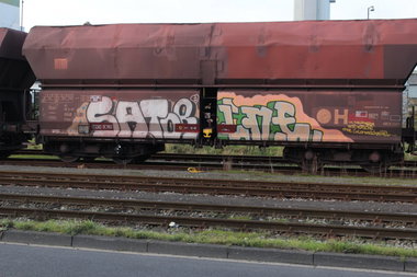 Graffiti Train - Photo by FreightsRipper - sator, lme, fr8