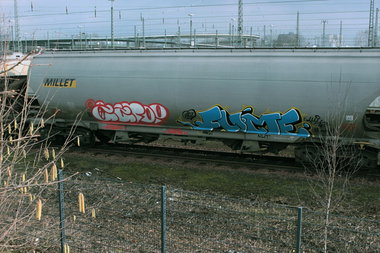 Graffiti Train - Photo by FreightsRipper - fume, fr8, freight