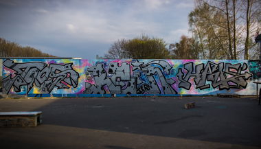 Graffiti Wall - Photo by Freiwildkartoffel - tpg, toos, rain