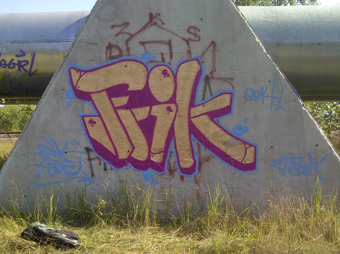 Graffiti Wall - Photo by Frikone (2014)