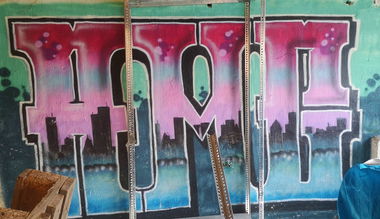 Graffiti Wall - Photo by Frizeart77