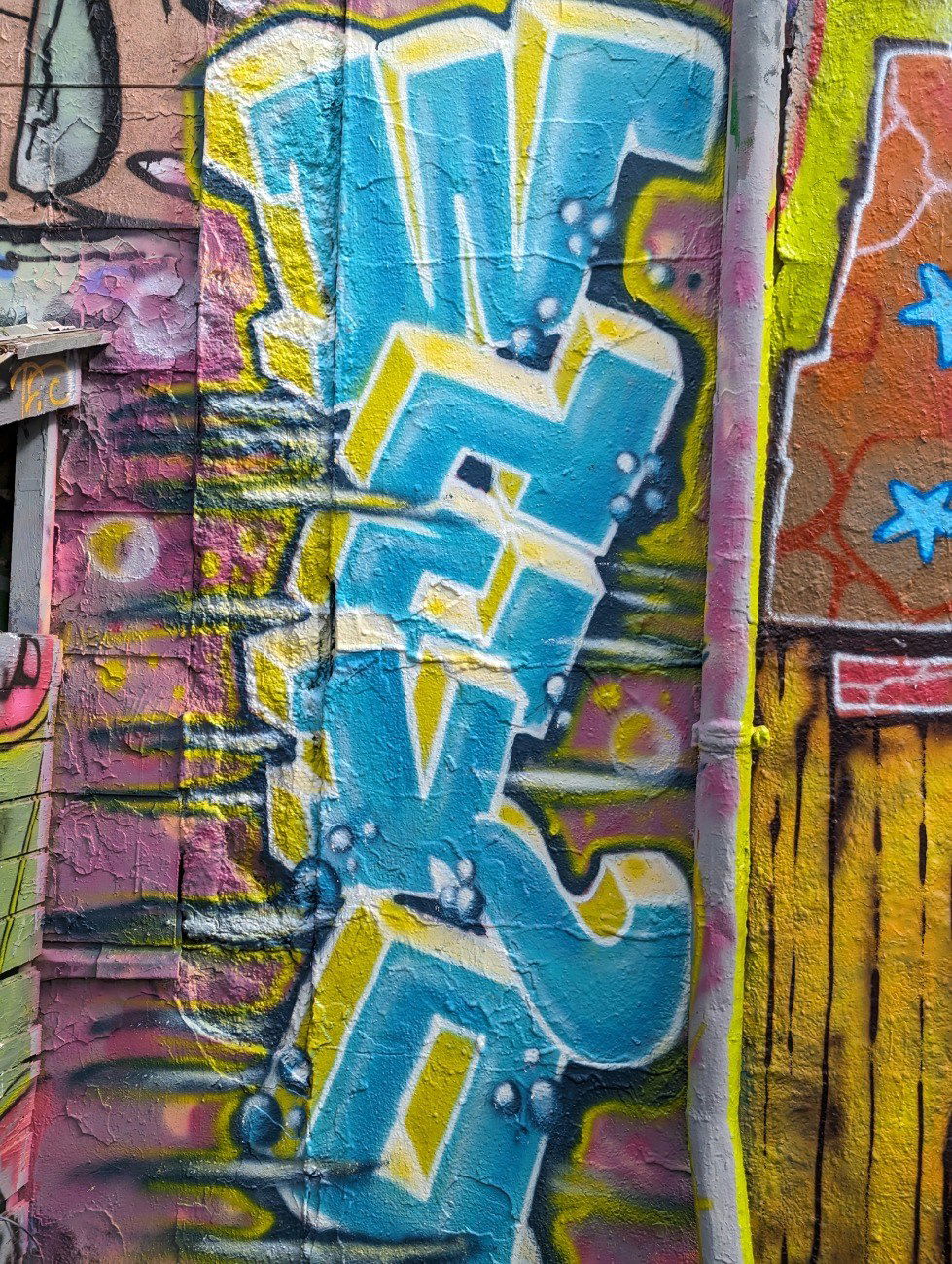 Graffiti Wall - Photo by Frizeart77 (2024)