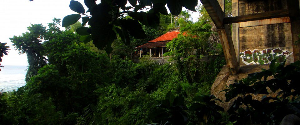 Graffiti Bombing in South Kuta - Photo by Frooot - ORM.C (2013)