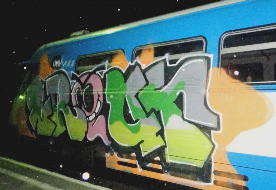 Graffiti Train in Tula - Photo by Frooot - orm (2010)