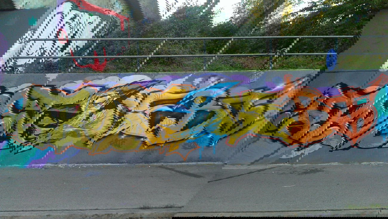 Graffiti Wall - Photo by Frost - frost, ars, cebt (2013)