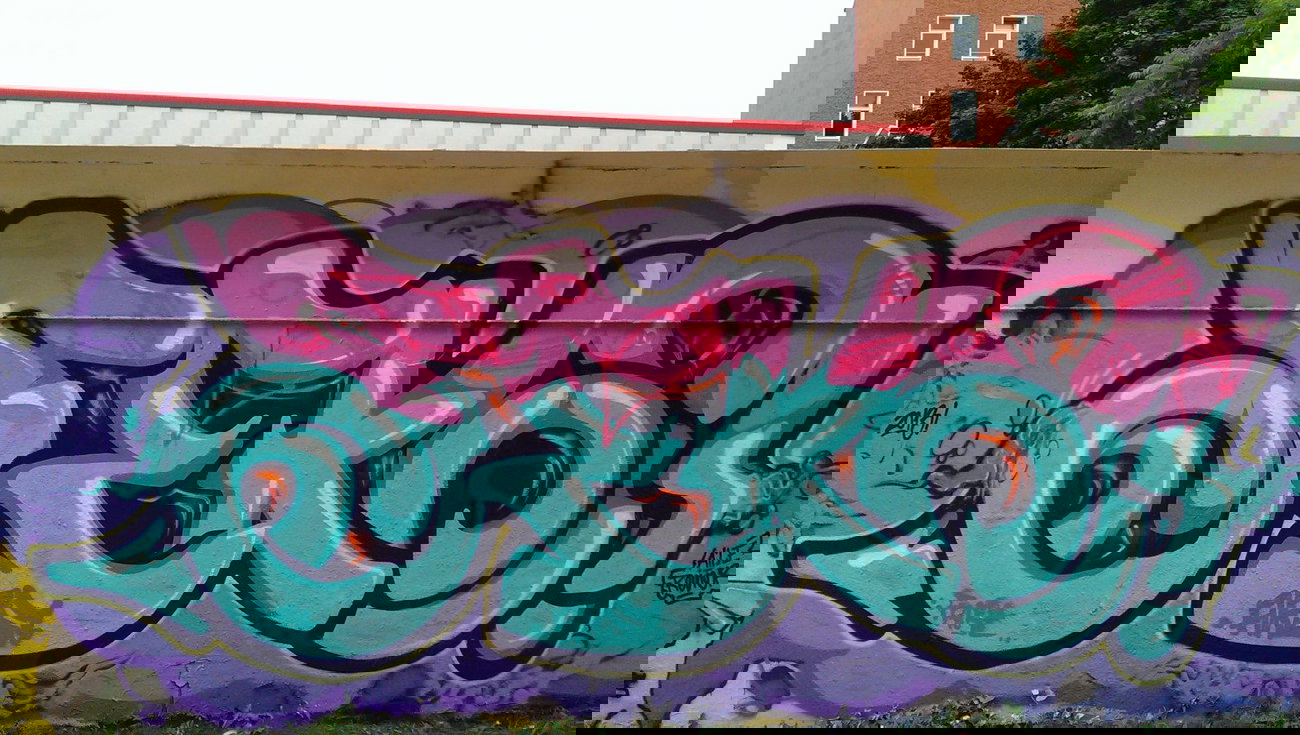 Graffiti Wall - Photo by Frost - seks, frost (2013)