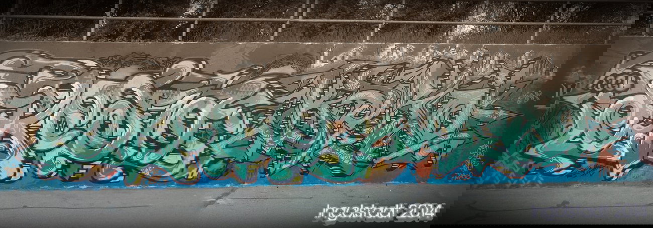 Graffiti Wall - Photo by Frost