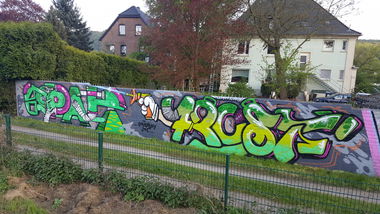 Graffiti Wall - Photo by Frostiger - noah, frost, egb (2016)