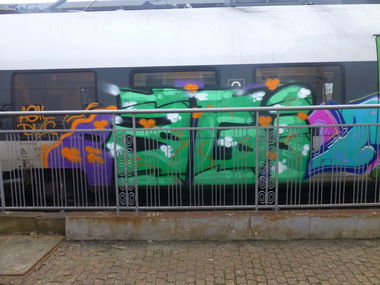 Graffiti Train - Photo by FtKdsRHrdR2KdnP - AGIL, S4 (2015)
