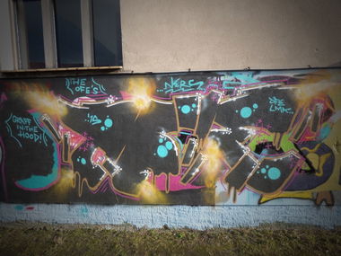 Graffiti Wall - Photo by FtKdsRHrdR2KdnP - OFE