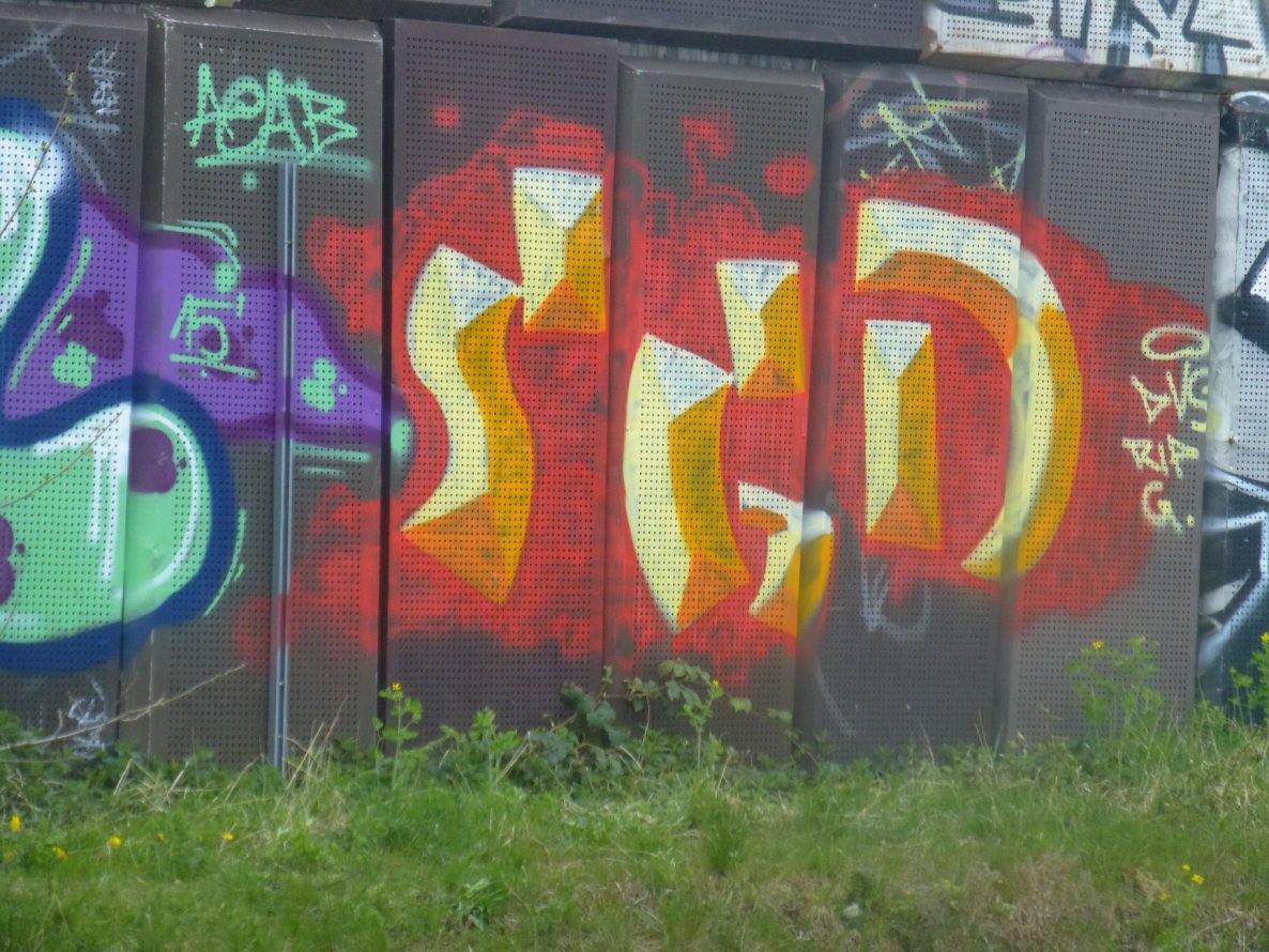 Graffiti Wall - Photo by FtKdsRHrdR2KdnP - SGD, DYNAMO, DRESDEN (2015)