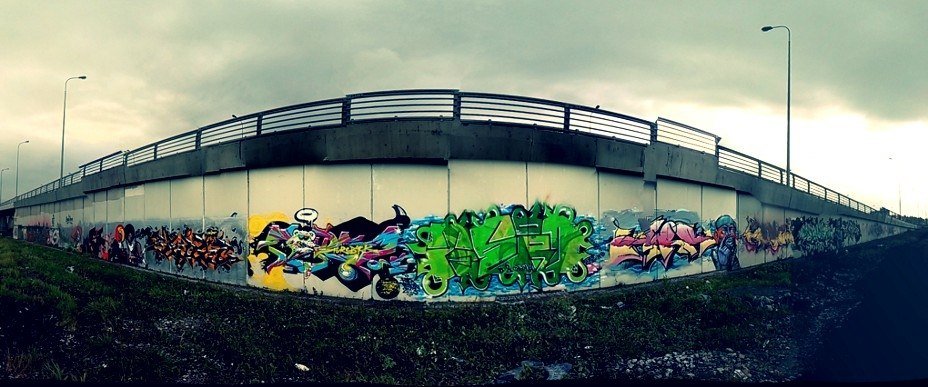 Graffiti Wall - Photo by Furs - Furs, Tesor (2013)
