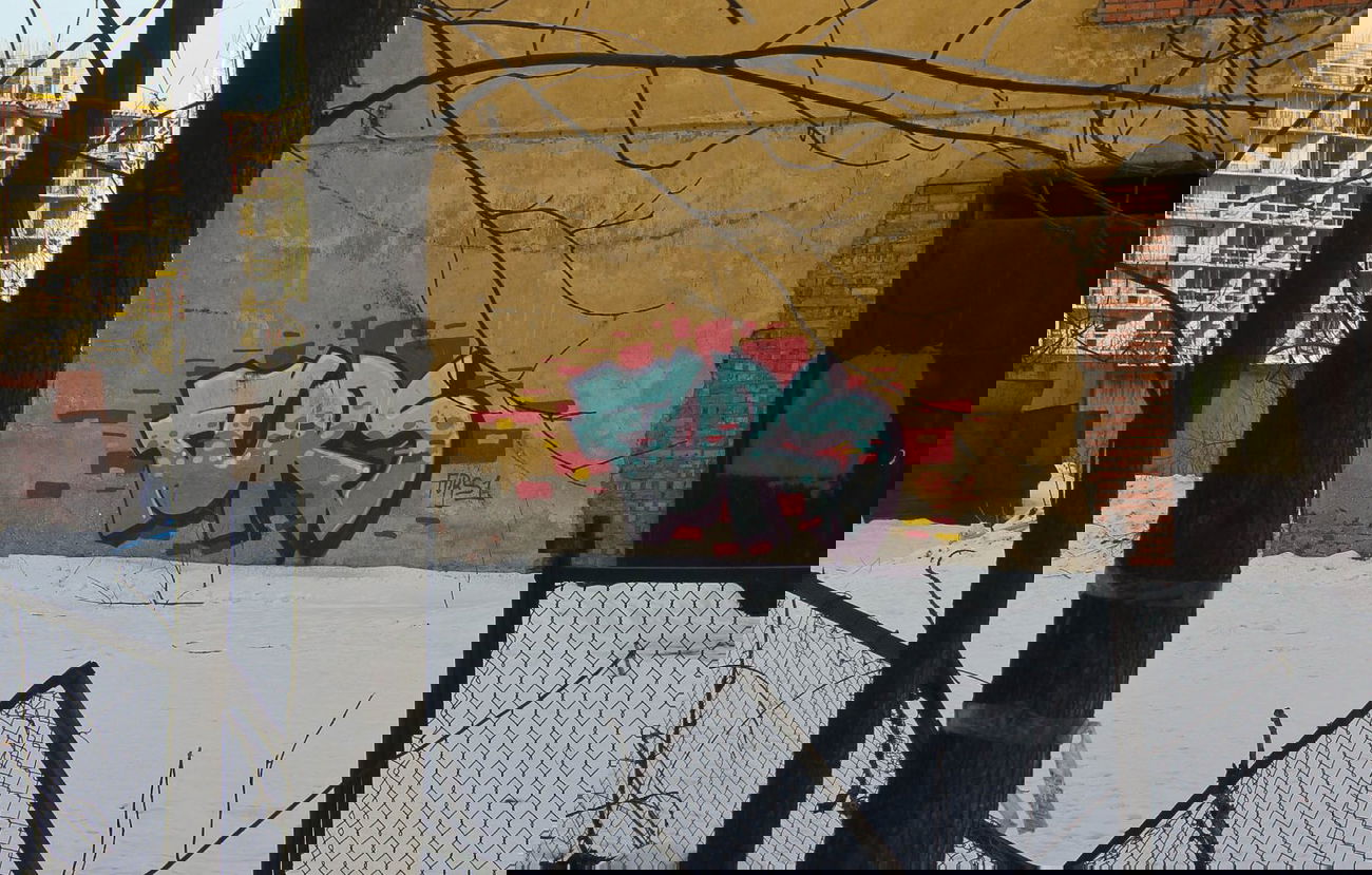 Graffiti Bombing in Saint Petersburg - Photo by Furs - Furs (2013)