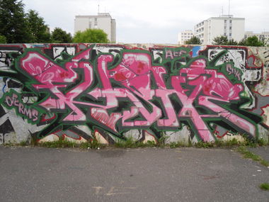 Graffiti Wall - Photo by Fushie_DaFush - fushie, fush, snk (2014)