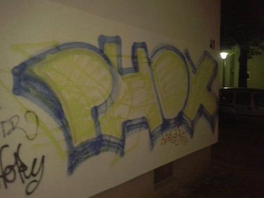 Graffiti Bombing in Kassel - Photo by Fusseloner - phox, kassel
