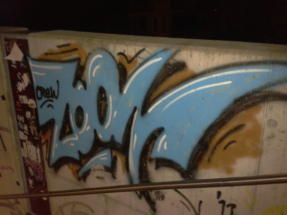 Graffiti Bombing in Kassel - Photo by Fusseloner - zoom, off, zoomice