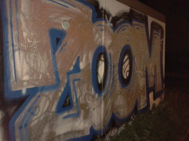 Graffiti Bombing in Kassel - Photo by Fusseloner - zoom, zoomice