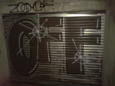 Graffiti Bombing in Kassel - Photo by Fusseloner - zoom, off, zooffm