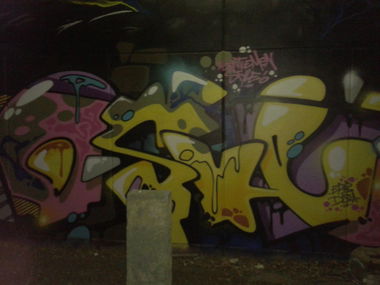 Graffiti Wall in Hamburg - Photo by Fusseloner - dsu, sue