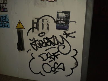 Graffiti Artwork in Hamburg - Photo by Fusseloner - zztop, cos, dsf