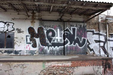 Graffiti Bombing - Photo by Fusseloner - metal, cpuk