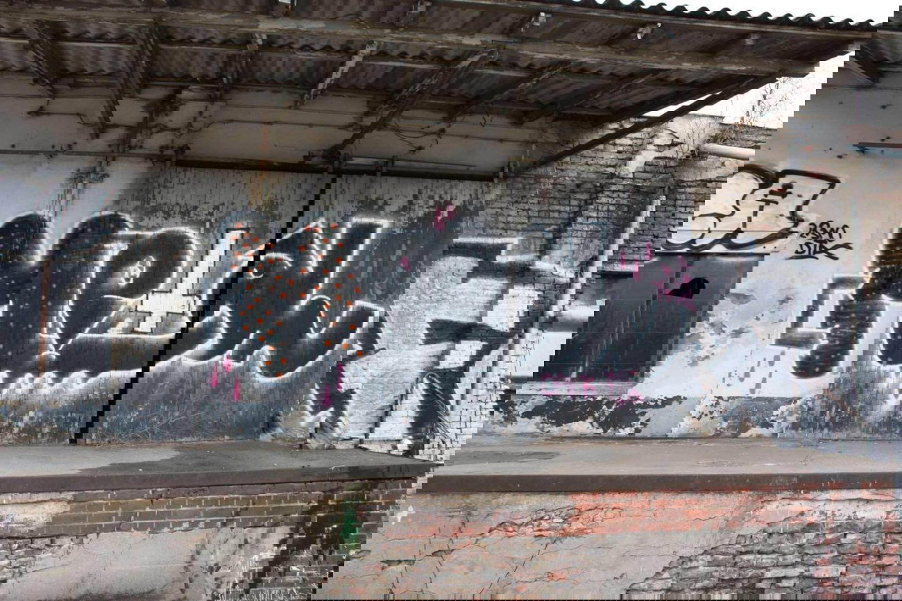 Graffiti Bombing - Photo by Fusseloner - metal, cpuk