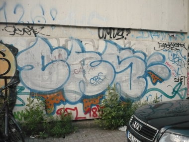 Graffiti Bombing in Berlin - Photo by Fusseloner - cbs