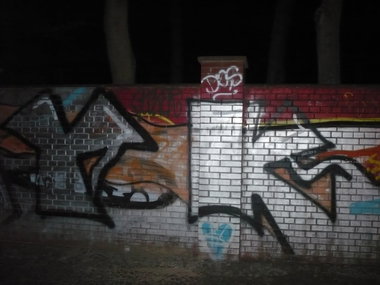 Graffiti Bombing in Berlin - Photo by Fusseloner - yk