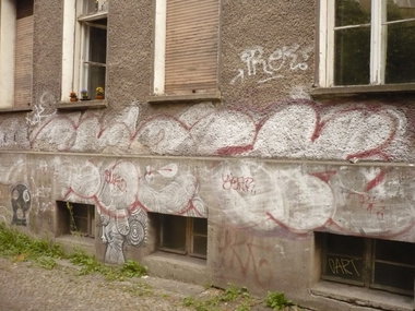 Graffiti Bombing in Berlin - Photo by Fusseloner - chock, duko, year