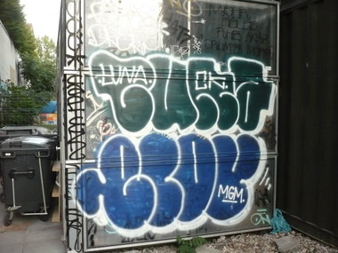 Graffiti Bombing in Berlin - Photo by Fusseloner - tuna, eloy, ck
