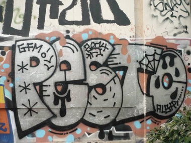 Graffiti Bombing in Berlin - Photo by Fusseloner - pesto, gfm, alba