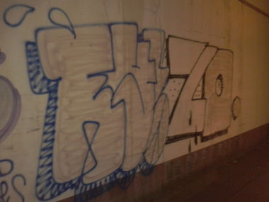 Graffiti Bombing in Hamburg - Photo by Fusseloner - ezay, zonke, jbcb