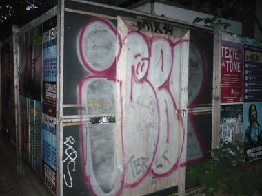 Graffiti Bombing in Berlin - Photo by Fusseloner - igbr, tbr