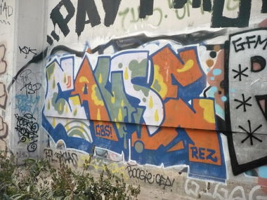 Graffiti Bombing in Berlin - Photo by Fusseloner - cause, cbs, resko
